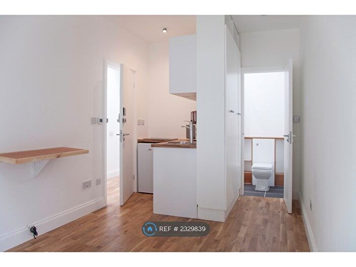 Studio To Rent In Mercia Grove, London, SE13