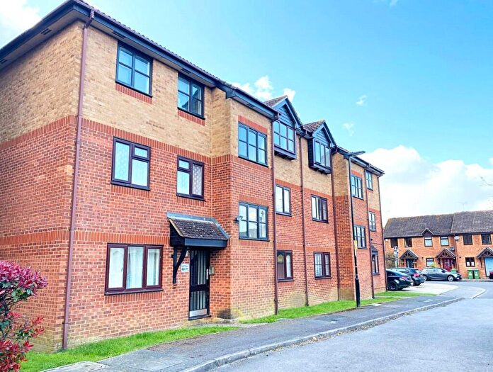 2 Bedroom Flat For Sale In Brunel Road, Redbridge, Southampton, SO15
