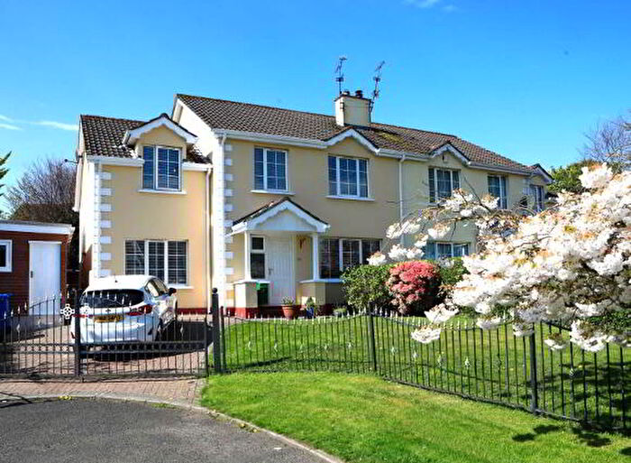 4 Bedroom Semi-Detached House For Sale In Altnafoyle, Derry, BT48