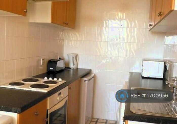 1 Bedroom Flat To Rent In Tollcross Road, Glasgow, G31