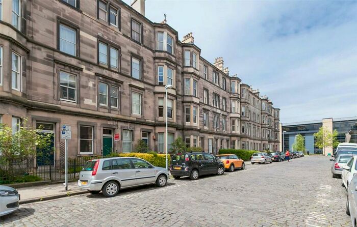 2 Bedroom Flat To Rent In Perth Street, Edinburgh, EH3