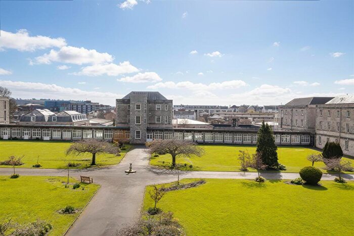 1 Bedroom Apartment For Sale In Pryn Court Craigie Drive, Plymouth, PL1