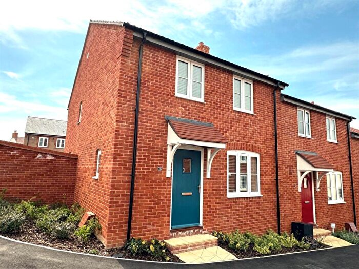 3 Bedroom Town House To Rent In Nottington Lane, Weymouth, DT3