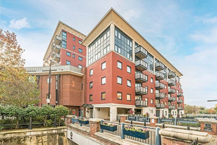 2 Bedroom Flat To Rent In Wadbrook Street, Kingston, KT1