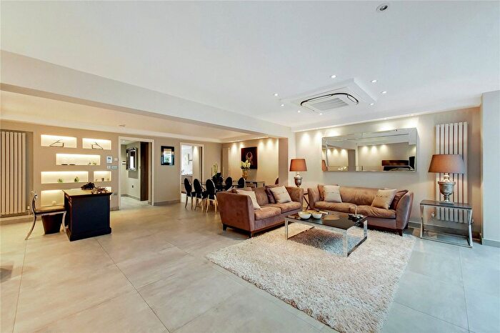 4 Bedroom Detached House To Rent In Court Close, Boydell Court, St John's Wood, London, NW8