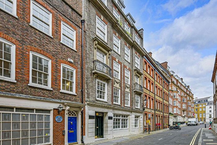 2 Bedroom Flat To Rent In Old Queen Street, London, SW1H