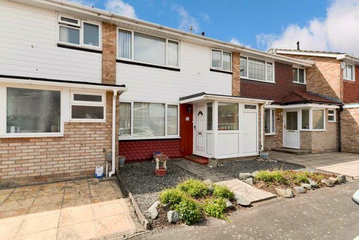 3 Bedroom Terraced House To Rent In Godwit Road, Southsea, PO4