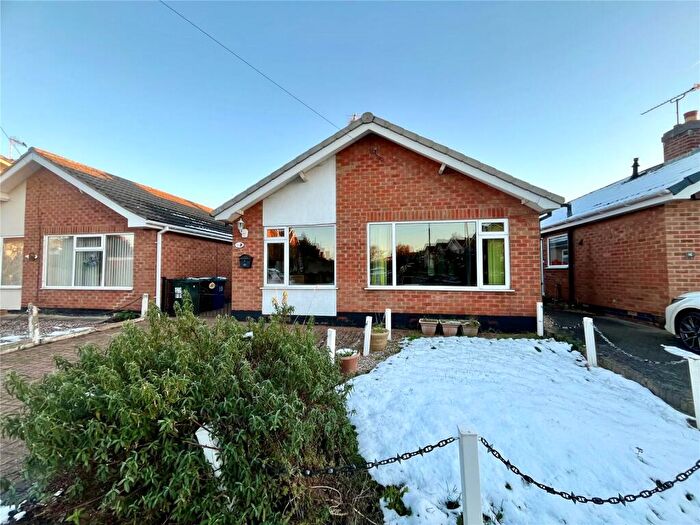 3 Bedroom Bungalow For Sale In Paddock Close, Radcliffe-on-Trent, Nottingham, Nottinghamshire, NG12