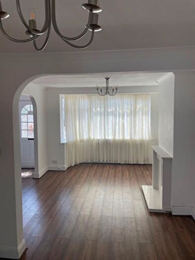 3 Bedroom Terraced House To Rent In Stanley Avenue, Greenford, UB6