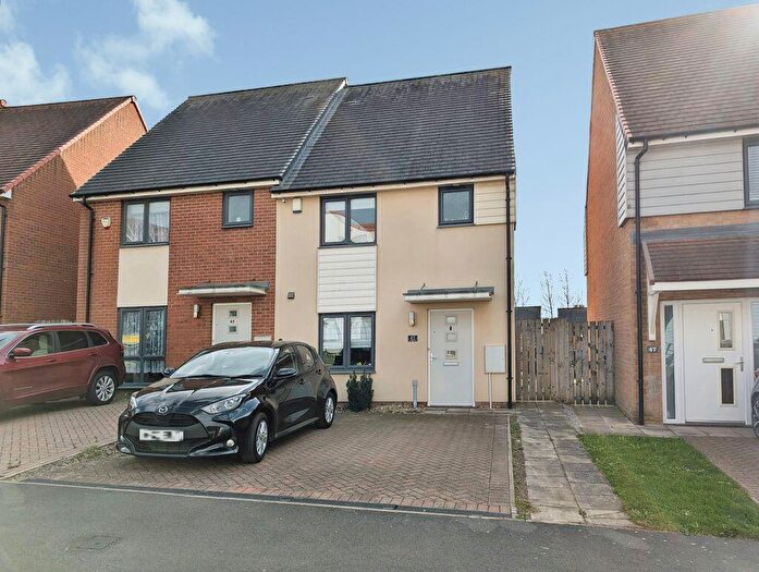 3 Bedroom Semi Detached House For Sale In Bellshiel Grove, The Rise, Newcastle Upon Tyne, NE15