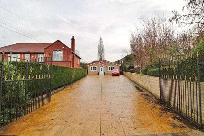 3 Bedroom Detached Bungalow For Sale In Bellhouse Road, Sheffield, S5