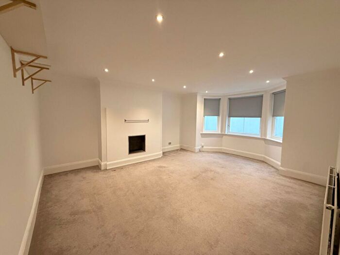 2 Bedroom Flat To Rent In Dyke Road, Brighton, BN1