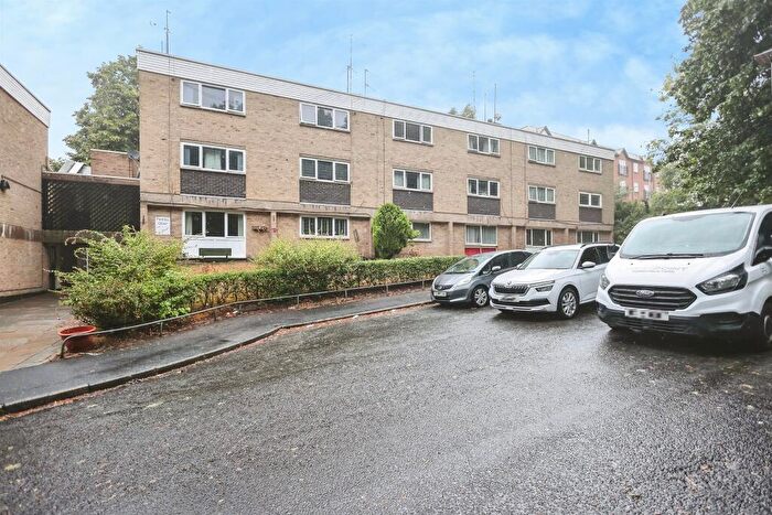 2 Bedroom Apartment For Sale In Pensby Close, Birmingham, B13