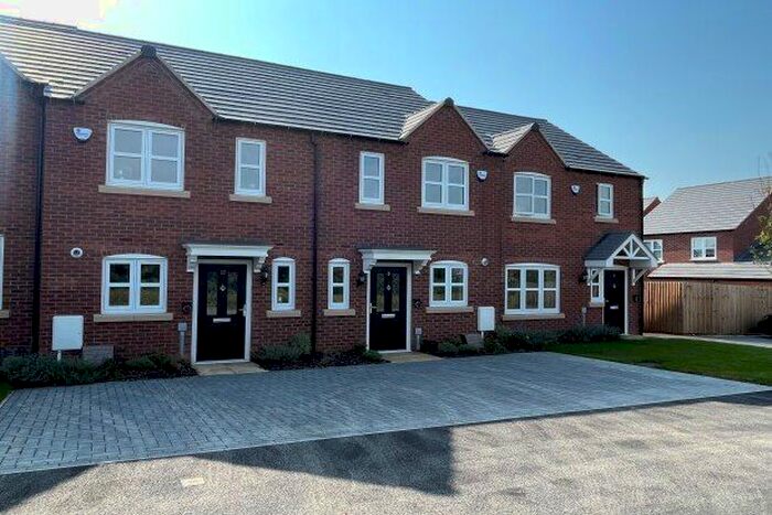 2 Bedroom Property To Rent In Reddie Close, Uttoxeter, ST14