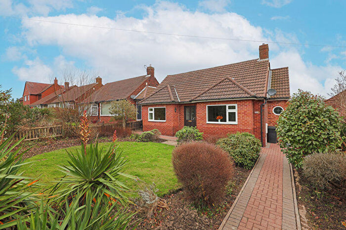 3 Bedroom Detached Bungalow For Sale In Balmoak Lane, Chesterfield, S41