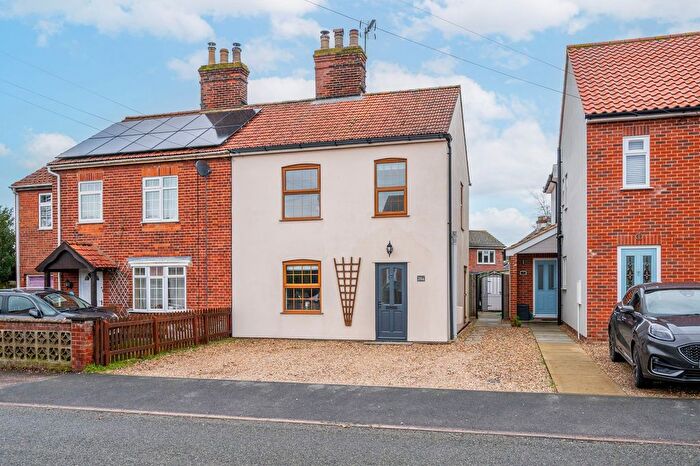 3 Bedroom Semi Detached House For Sale In Millfield Road, North Walsham, NR28