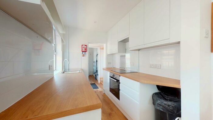 4 Bedroom House To Rent In Broad Street, Loughborough, Leicestershire, LE11