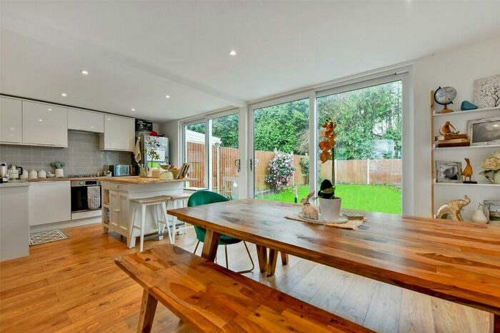 3 Bedroom End Of Terrace House To Rent In Wood Close, Windsor, Berkshire, SL4