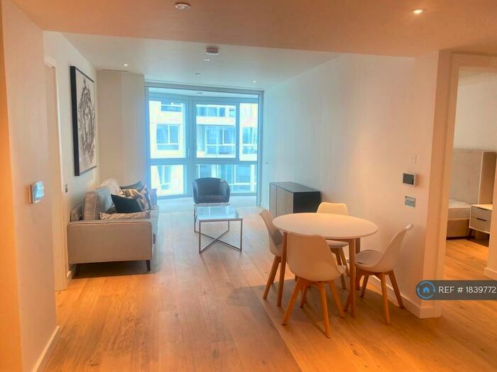 2 Bedroom Flat To Rent In Pico House, London, SW11