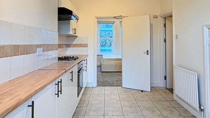 1 Bedroom Flat To Rent In Churchfield Road, Acton, W3