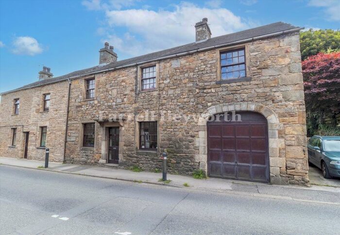 4 Bedroom House For Sale In Station Road, Hornby, Lancaster, Lancs, LA2