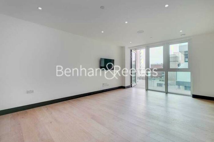 5 Bedroom Apartment To Rent In Sovereign Court, Hammersmith, W6
