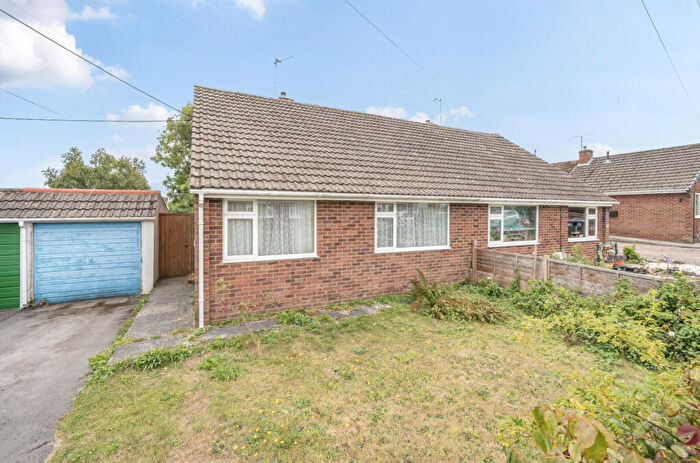 2 Bedroom Bungalow For Sale In Maddocks Hill, Warminster, BA12