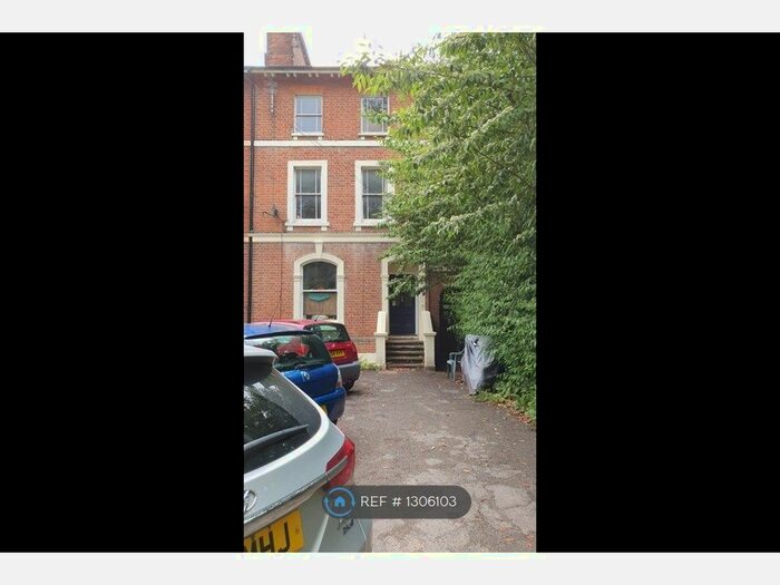 6 Bedroom Semi-Detached House To Rent In Kendrick Road, Reading RG1