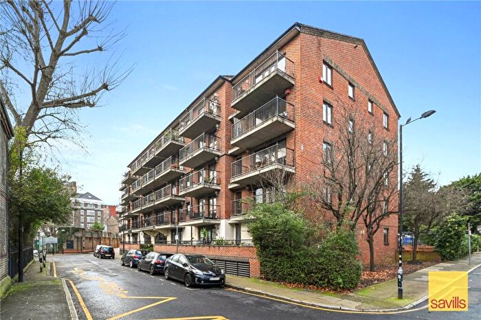 2 Bedroom Apartment To Rent In George Leybourne House, Fletcher Street, London, E1