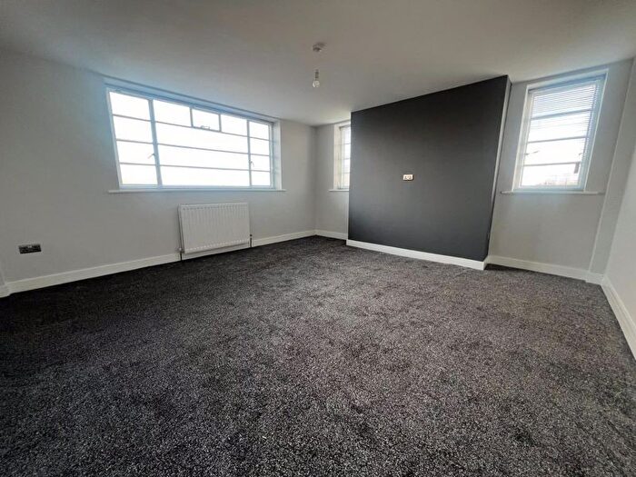 3 Bedroom Flat To Rent In Granville Court, Jesmond, Newcastle Upon Tyne, NE2