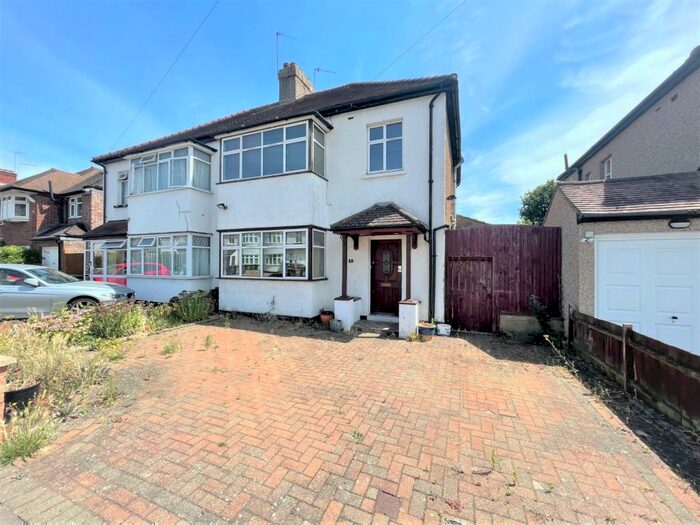 3 Bedroom Semi-Detached House To Rent In The Avenue, Pinner, HA5