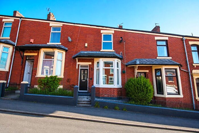 3 Bedroom Terraced House For Sale In Woodbine Road, Blackburn, BB2