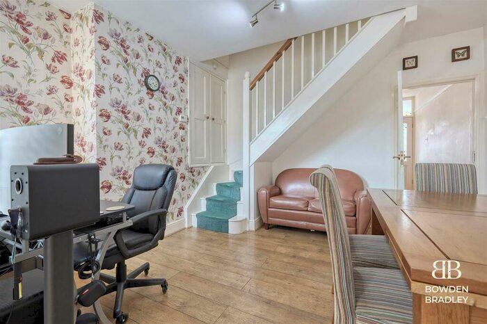 3 Bedroom End Of Terrace House For Sale In Greenfield Street, Waltham Abbey, EN9