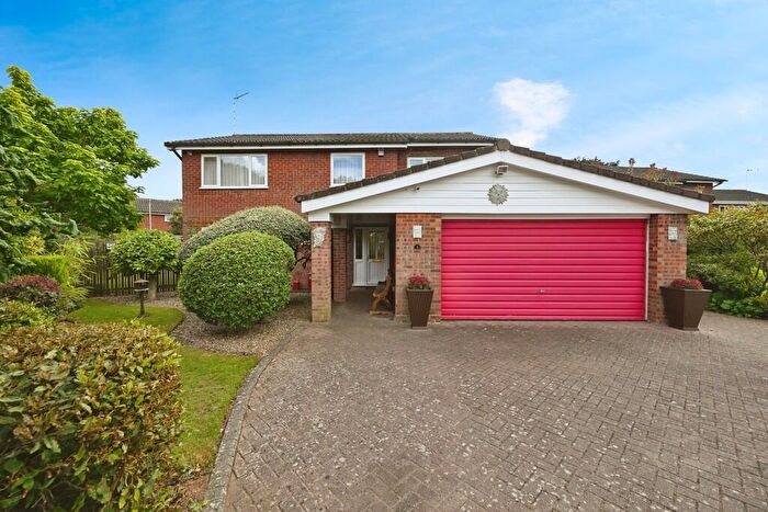 5 Bedroom Detached House For Sale In Critchley Drive, Dunchurch, Rugby, CV22