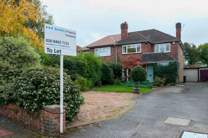 3 Bedroom Semi-Detached House To Rent In Kingswood Road, Bromley, BR2