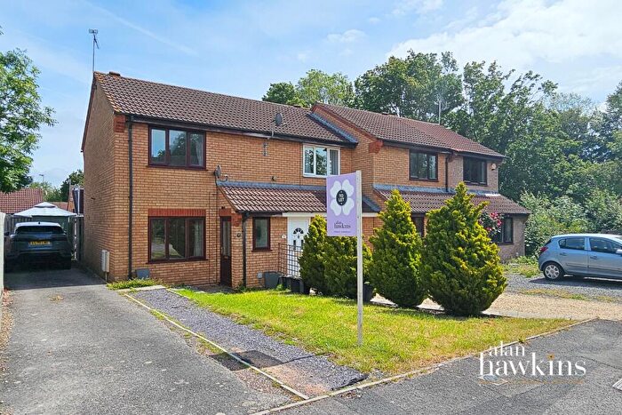 2 Bedroom End Of Terrace House To Rent In Lumley Close, Swindon, SN5
