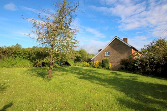 3 Bedroom Semi-Detached House For Sale In Lower Durston, Taunton, TA3