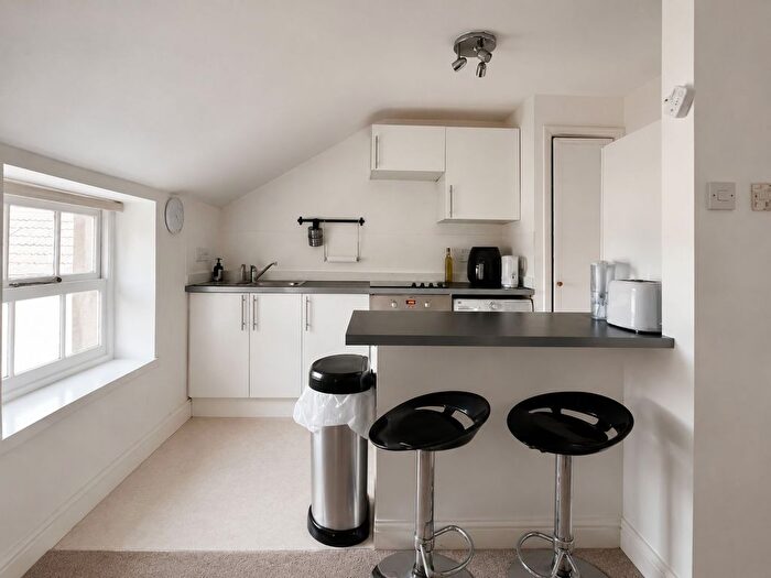 2 Bedroom Flat To Rent In West Park, Clifton, BS8
