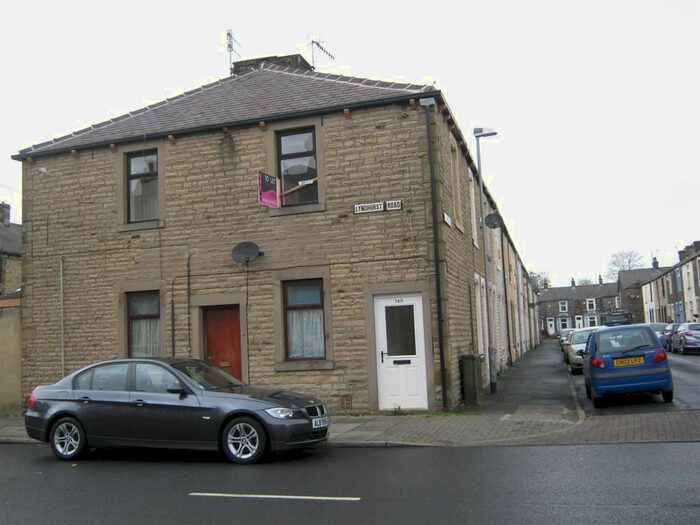 1 Bedroom Flat To Rent In Lyndhurst Rd, Burnley, Lancashire, BB10
