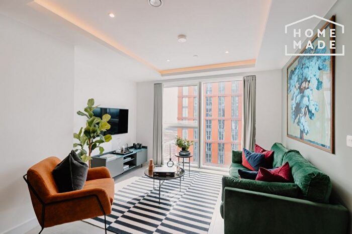 2 Bedroom Flat To Rent In Angel Gardens, M4