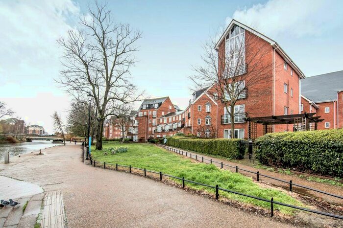 2 Bedroom Flat To Rent In Heron Quay, Bedford, MK40