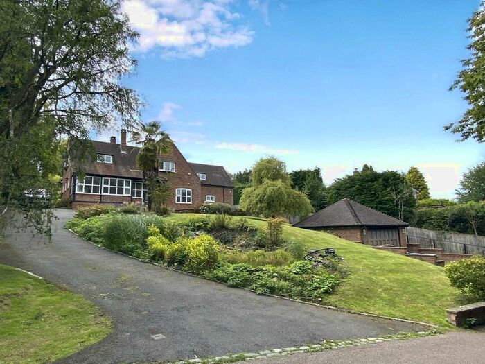 5 Bedroom Detached House To Rent In Bury Rise, Hemel Hempstead, HP3