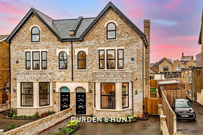 5 Bedroom Semi Detached House For Sale In Palmerston Road, Buckhurst Hill, IG9