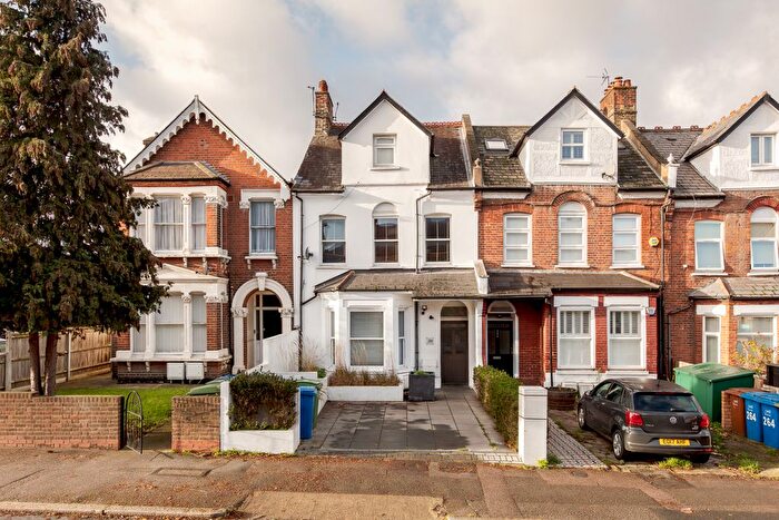 2 Bedroom Flat For Sale In Lordship Lane, London, SE22