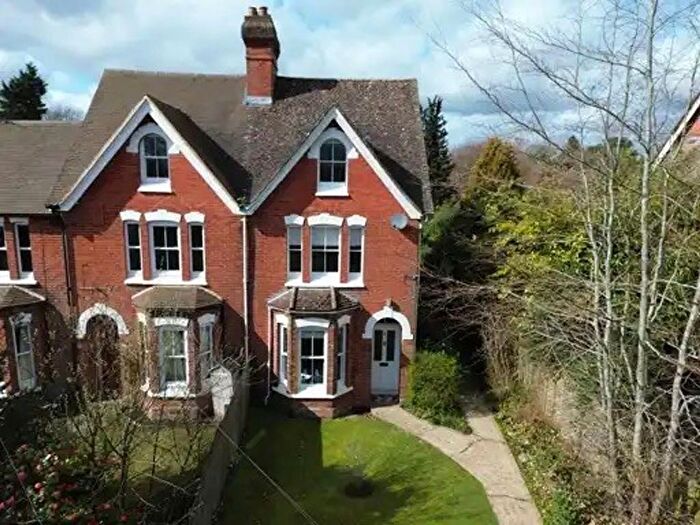 4 Bedroom Semi-Detached House For Sale In High Path, Easebourne, GU29