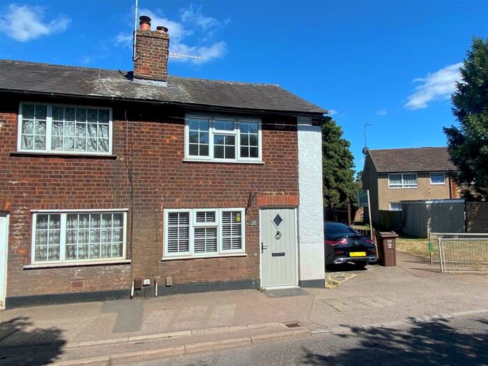2 Bedroom Cottage To Rent In The Hill, Wheathampstead, AL4