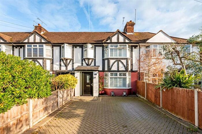 1 Bedroom Terraced House To Rent In Milner Drive, Twickenham, TW2