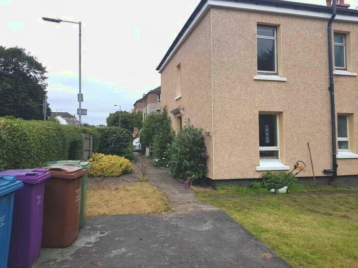 2 Bedroom Cottage To Rent In Glasgow, G42