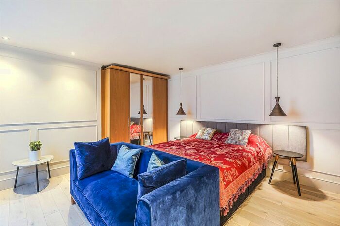 Studio To Rent In Bank Chambers, Jermyn Street, London, SW1Y