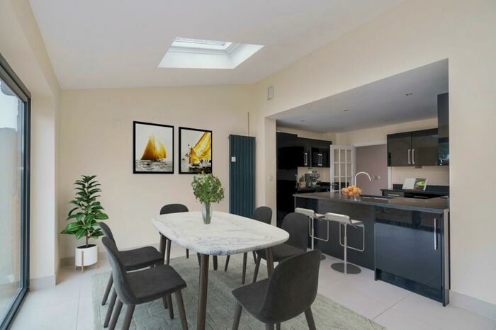2 Bedroom End Of Terrace House To Rent In Old Town Close, Beaconsfield, HP9